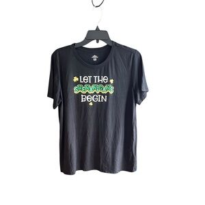 Way to Celebrate! black green gold shamrock graphic T-shirt Sz XL